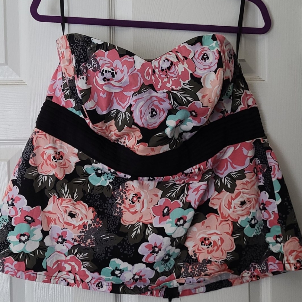 Torrid strapless top